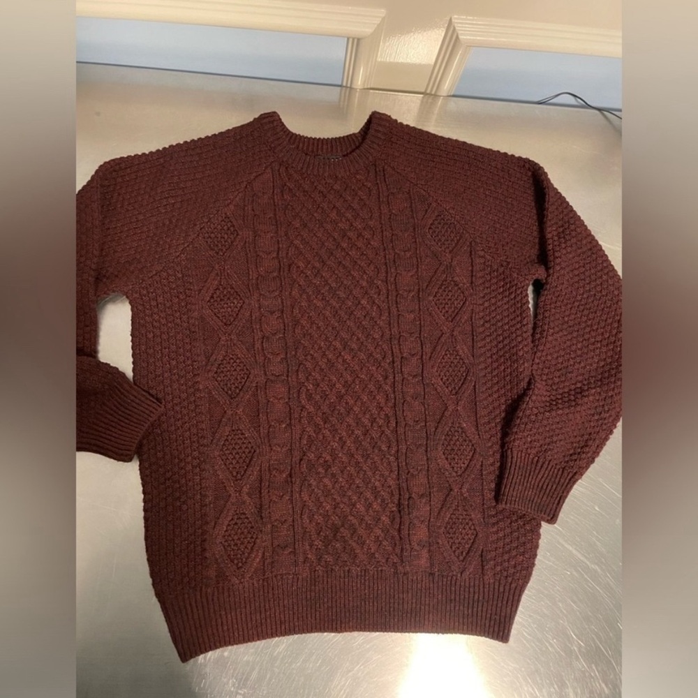 Cedarwood State - Men’s - chunky knit burgundy raglan sleeve sweater
